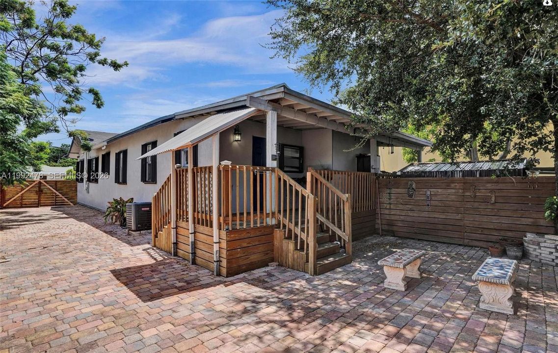 На продажу: $750,000 (0 спален, 0 ванн, 1544 Квадратных фут)