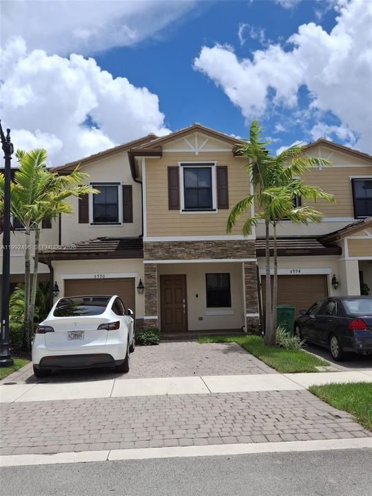 For Sale: $499,000 (3 beds, 2 baths, 1696 Square Feet)