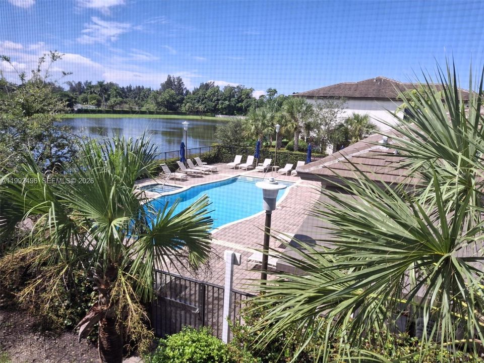 For Sale: $499,000 (3 beds, 2 baths, 1696 Square Feet)