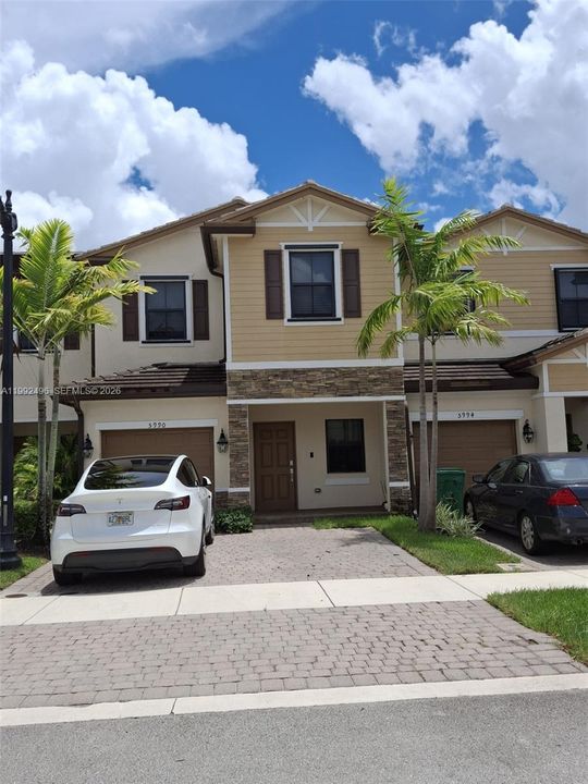 For Sale: $499,000 (3 beds, 2 baths, 1696 Square Feet)