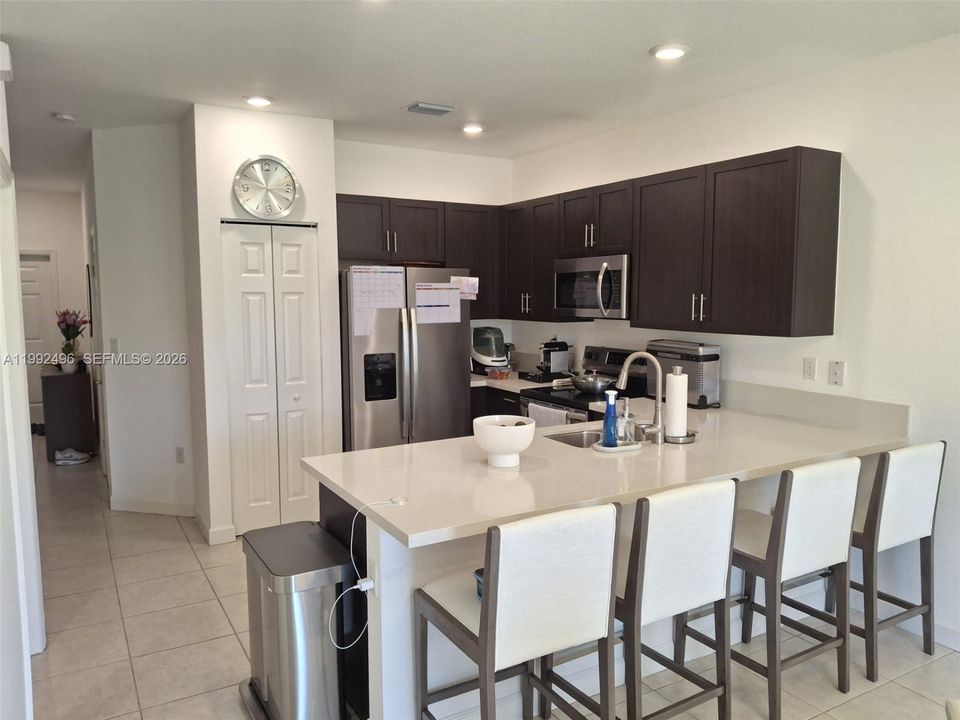 For Sale: $499,000 (3 beds, 2 baths, 1696 Square Feet)