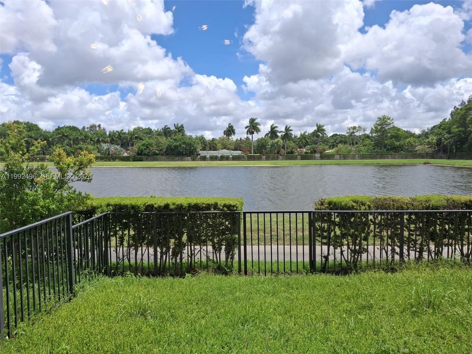 For Sale: $499,000 (3 beds, 2 baths, 1696 Square Feet)