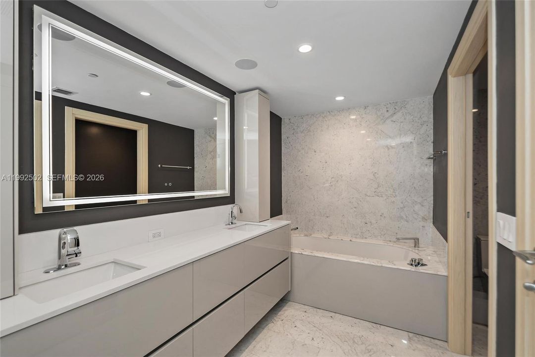 En Venta: $2,550,000 (3 camas, 3 baños, 1909 Pies cuadrados)