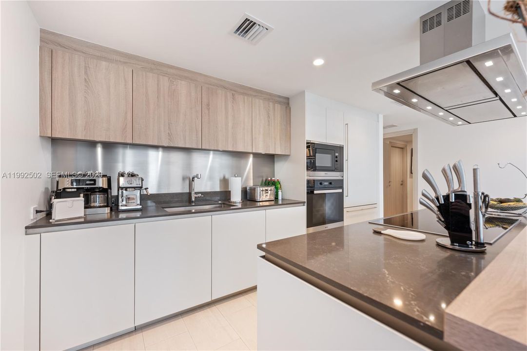 En Venta: $2,550,000 (3 camas, 3 baños, 1909 Pies cuadrados)