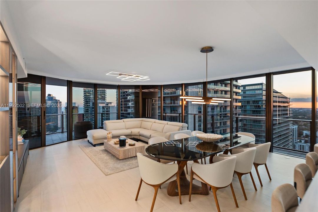 En Venta: $2,550,000 (3 camas, 3 baños, 1909 Pies cuadrados)