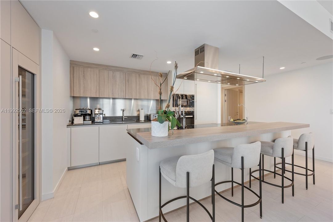 En Venta: $2,550,000 (3 camas, 3 baños, 1909 Pies cuadrados)