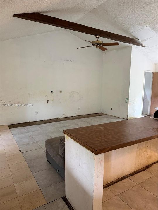На продажу: $889,999 (1 спален, 1 ванн, 1432 Квадратных фут)