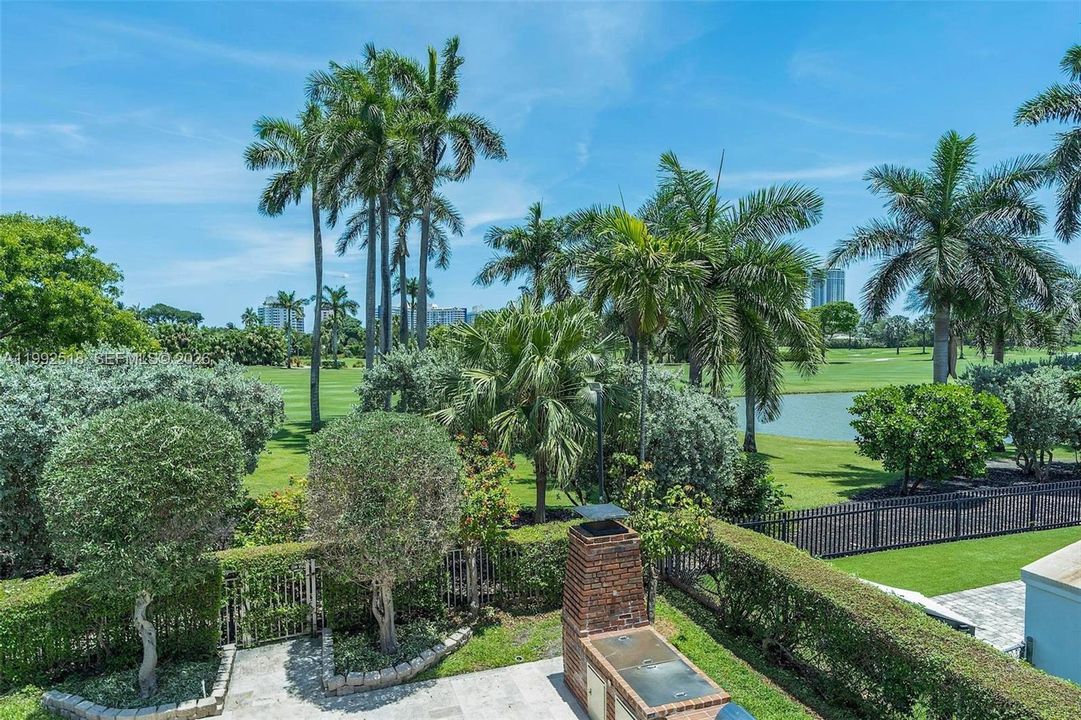 En Venta: $4,695,000 (5 camas, 5 baños, 6011 Pies cuadrados)