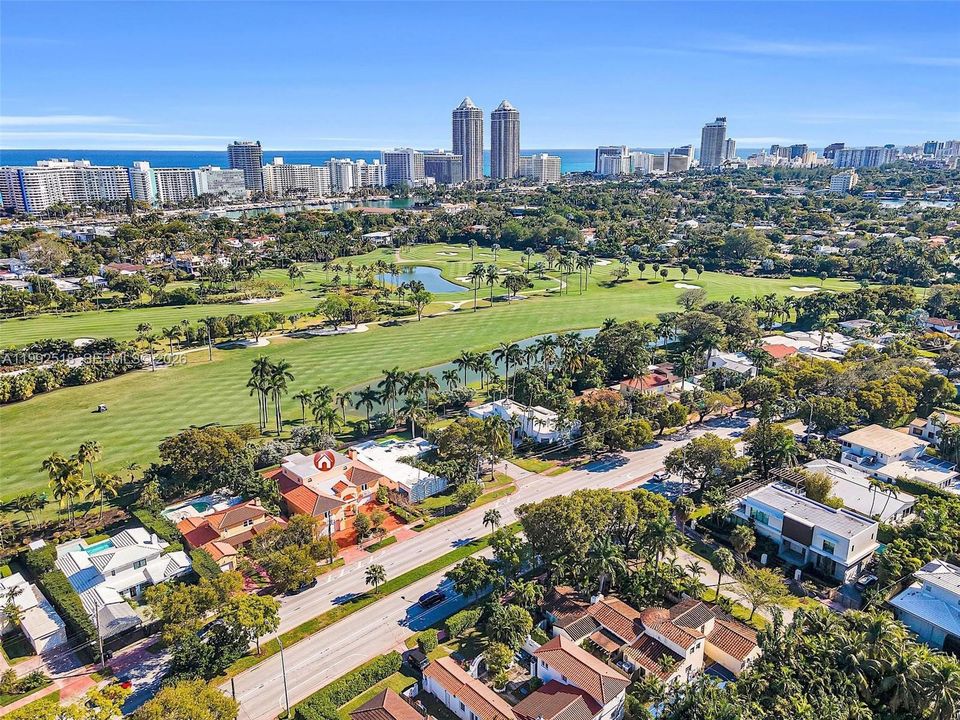 En Venta: $4,695,000 (5 camas, 5 baños, 6011 Pies cuadrados)