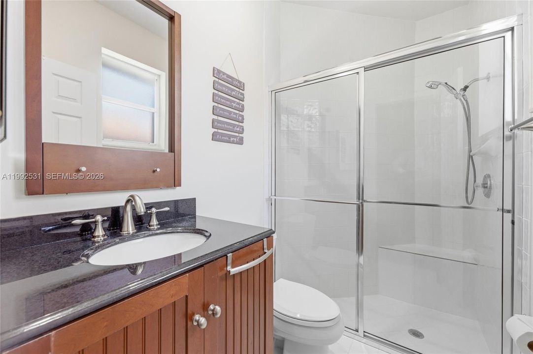 En Venta: $2,395,000 (6 camas, 4 baños, 4281 Pies cuadrados)