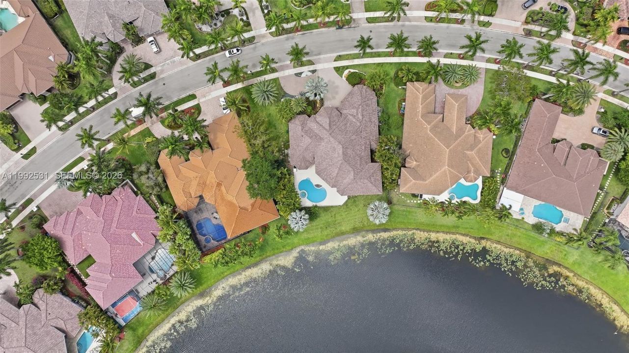 En Venta: $2,395,000 (6 camas, 4 baños, 4281 Pies cuadrados)