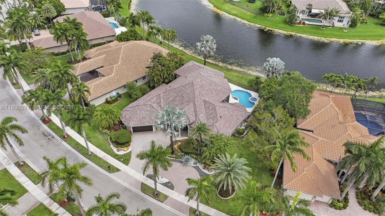 En Venta: $2,395,000 (6 camas, 4 baños, 4281 Pies cuadrados)