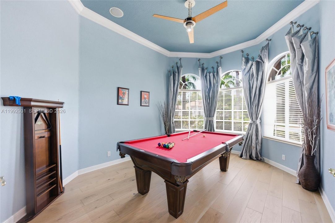 En Venta: $2,395,000 (6 camas, 4 baños, 4281 Pies cuadrados)