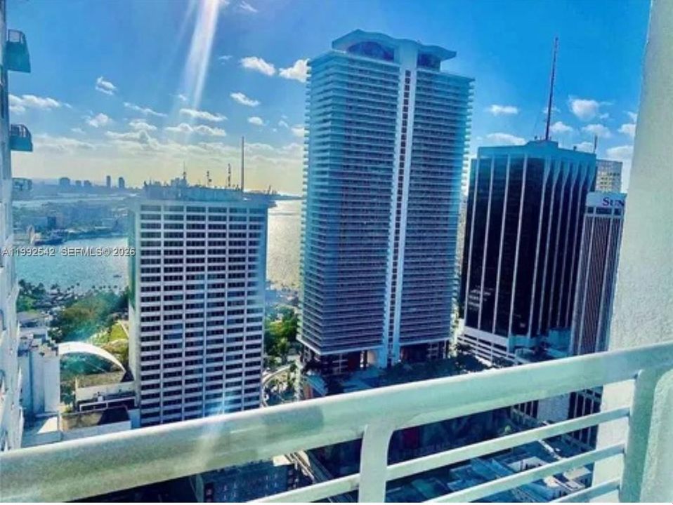На продажу: $385,000 (1 спален, 1 ванн, 620 Квадратных фут)