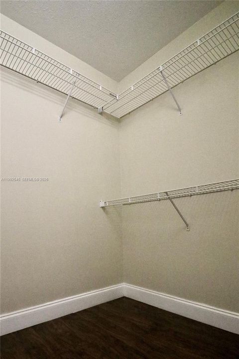 walking closet