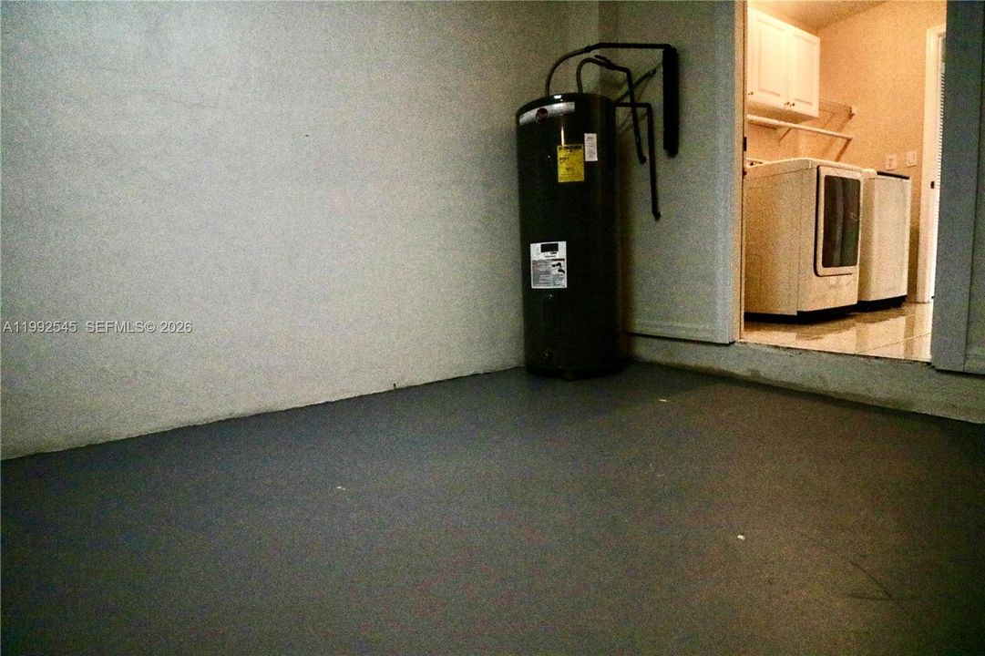Garage 2