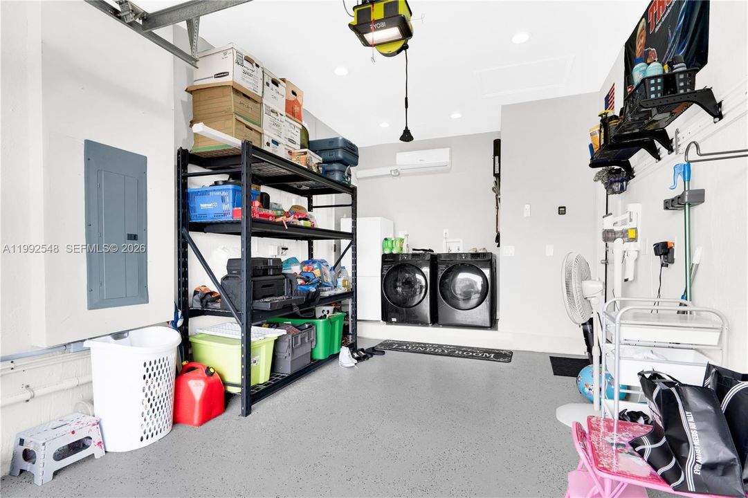 Active With Contract: $3,800 (4 beds, 2 baths, 1687 Square Feet)