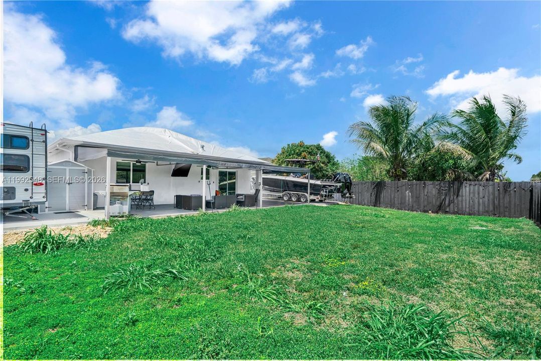 Active With Contract: $3,800 (4 beds, 2 baths, 1687 Square Feet)