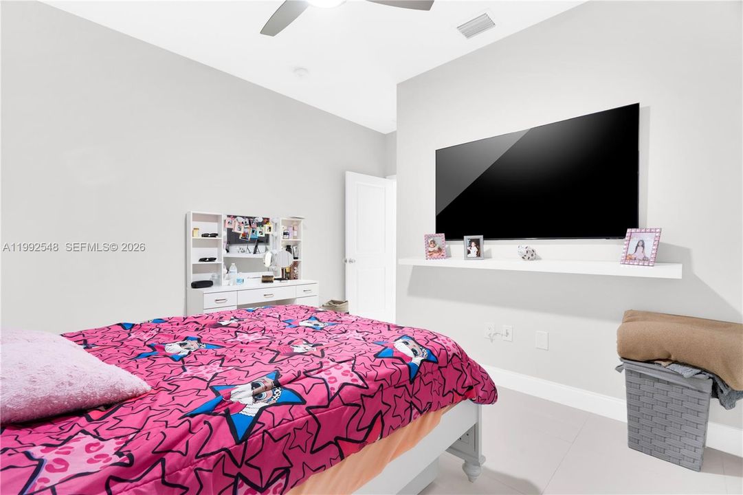 Active With Contract: $3,800 (4 beds, 2 baths, 1687 Square Feet)
