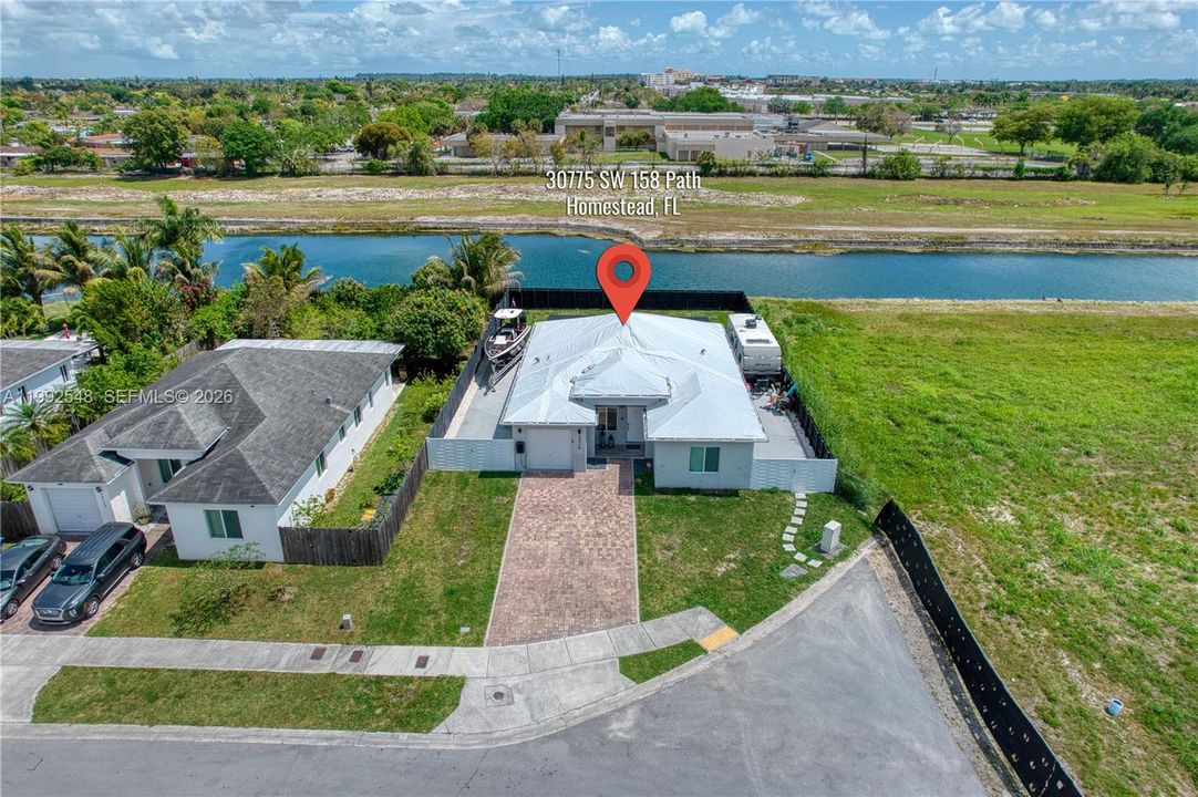 Active With Contract: $3,800 (4 beds, 2 baths, 1687 Square Feet)