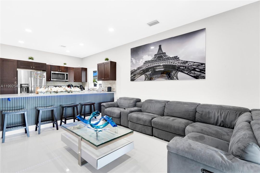 Active With Contract: $3,800 (4 beds, 2 baths, 1687 Square Feet)