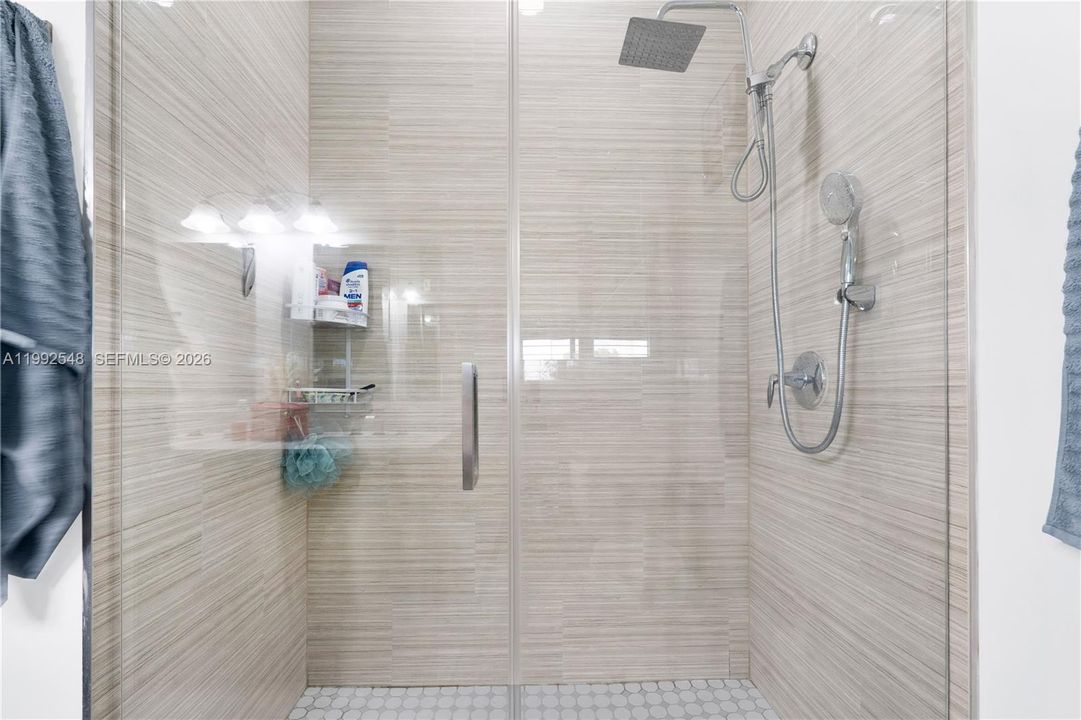 Active With Contract: $3,800 (4 beds, 2 baths, 1687 Square Feet)