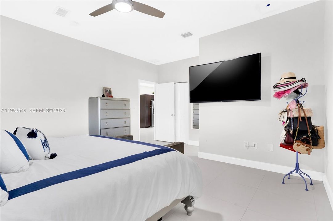 Active With Contract: $3,800 (4 beds, 2 baths, 1687 Square Feet)
