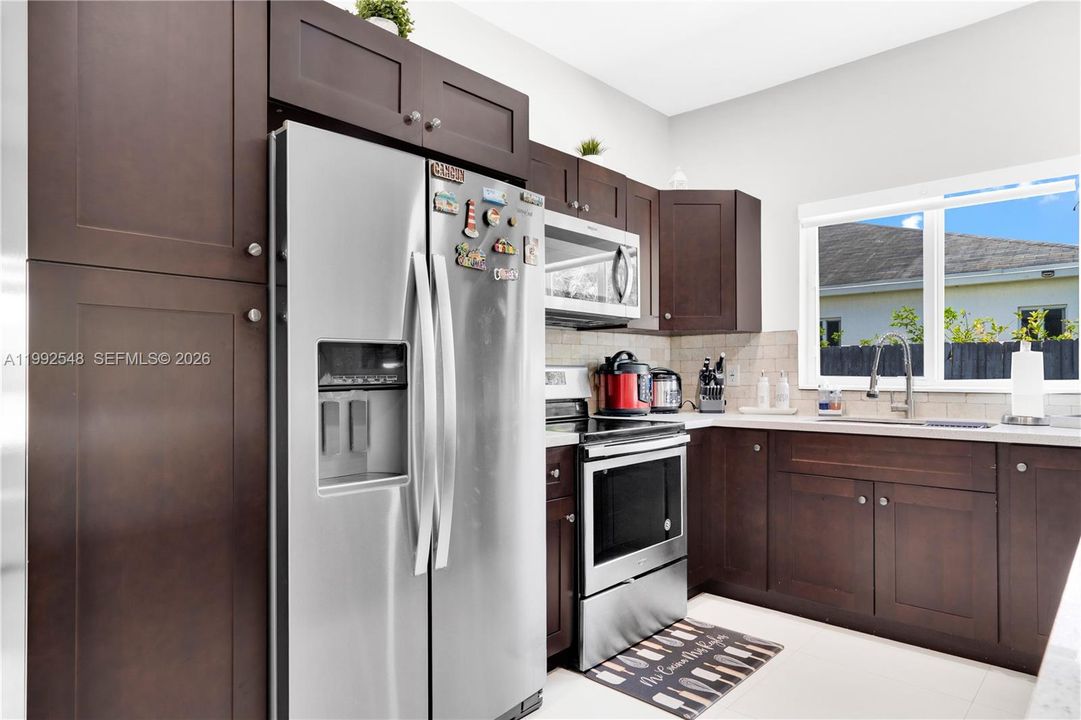 Active With Contract: $3,800 (4 beds, 2 baths, 1687 Square Feet)