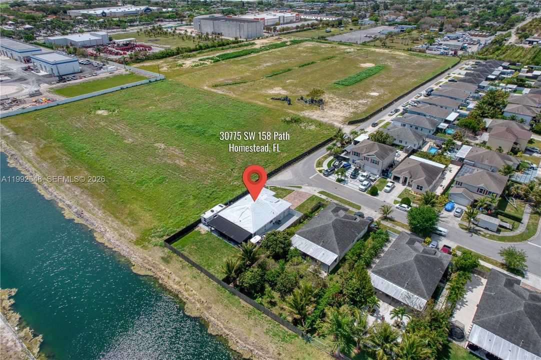 Active With Contract: $3,800 (4 beds, 2 baths, 1687 Square Feet)