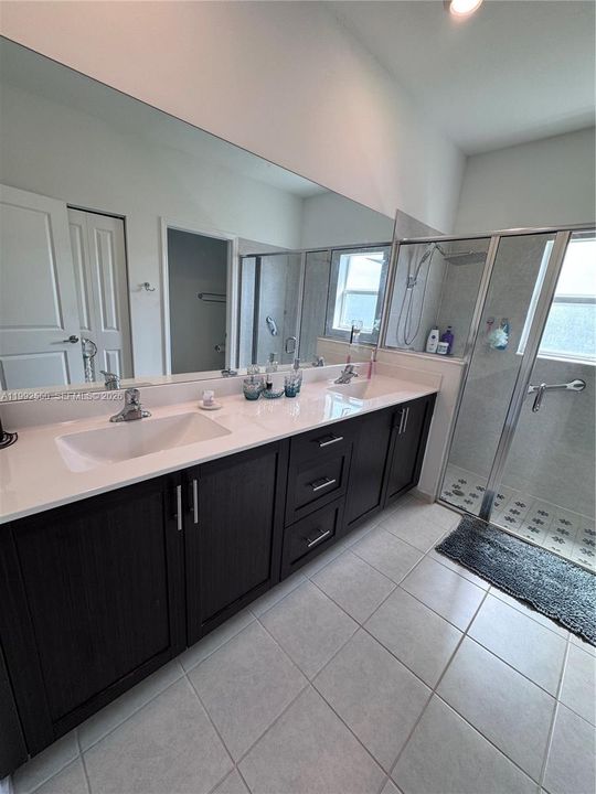 For Sale: $1,299,300 (4 beds, 3 baths, 2412 Square Feet)