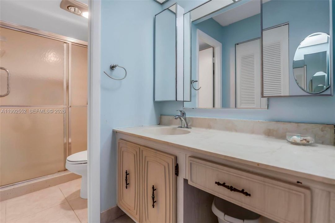 For Sale: $115,000 (2 beds, 2 baths, 1100 Square Feet)