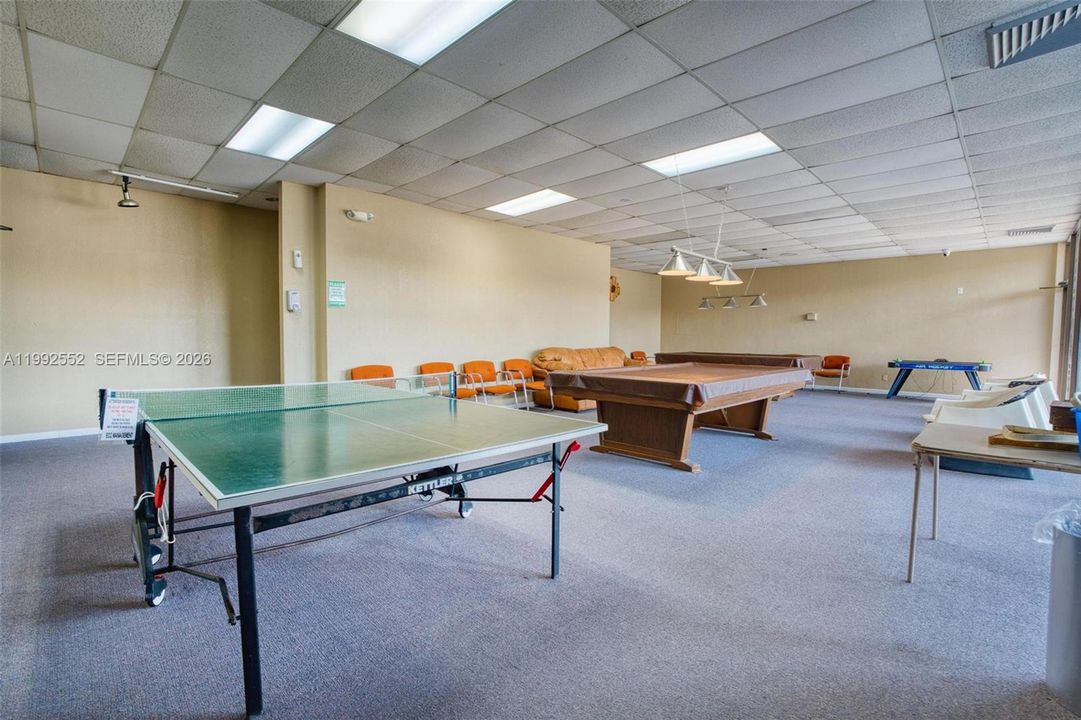 For Sale: $115,000 (2 beds, 2 baths, 1100 Square Feet)