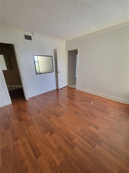 For Rent: $23,509 (2 beds, 2 baths, 963 Square Feet)
