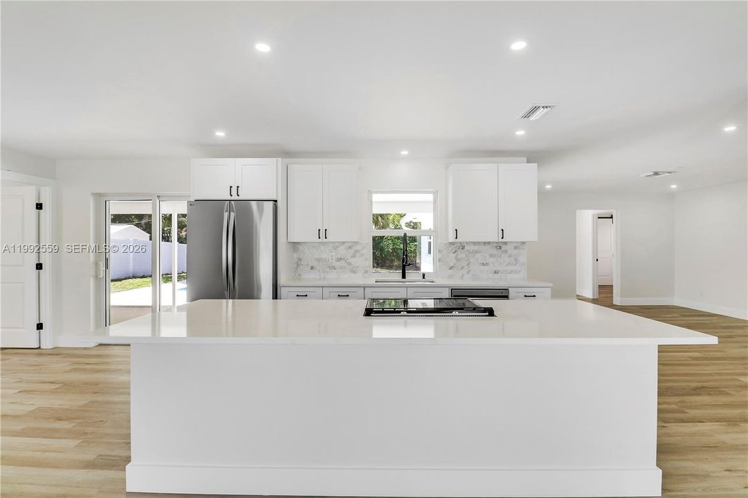 For Sale: $825,000 (3 beds, 2 baths, 1682 Square Feet)
