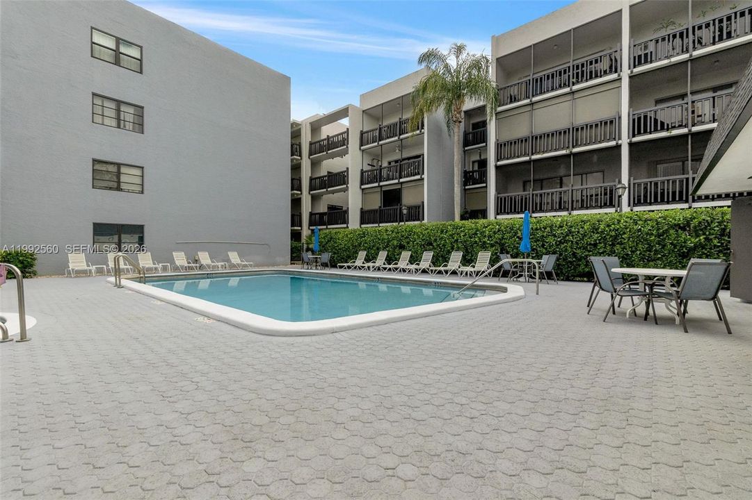 En Venta: $199,900 (2 camas, 2 baños, 1210 Pies cuadrados)