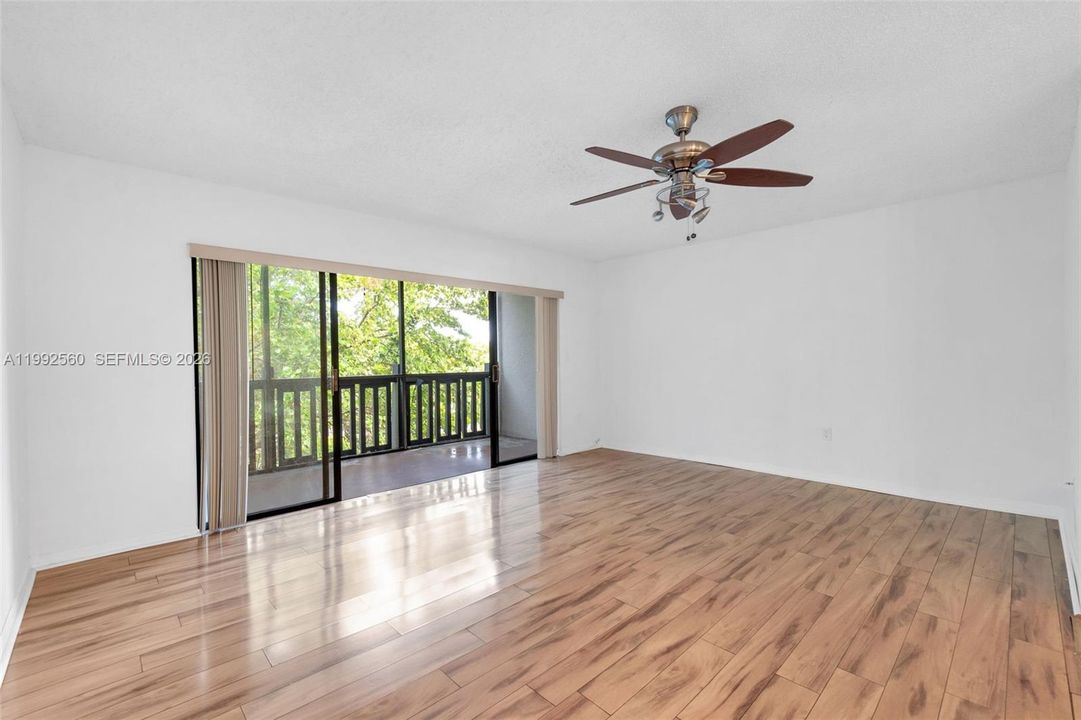 En Venta: $199,900 (2 camas, 2 baños, 1210 Pies cuadrados)