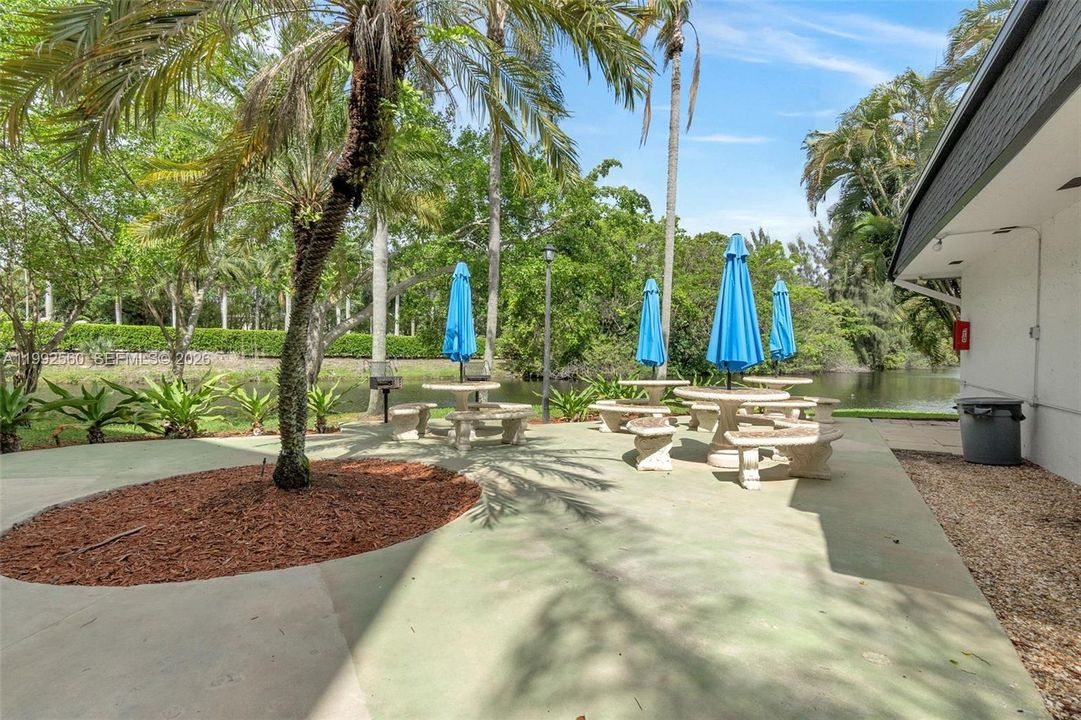 En Venta: $199,900 (2 camas, 2 baños, 1210 Pies cuadrados)