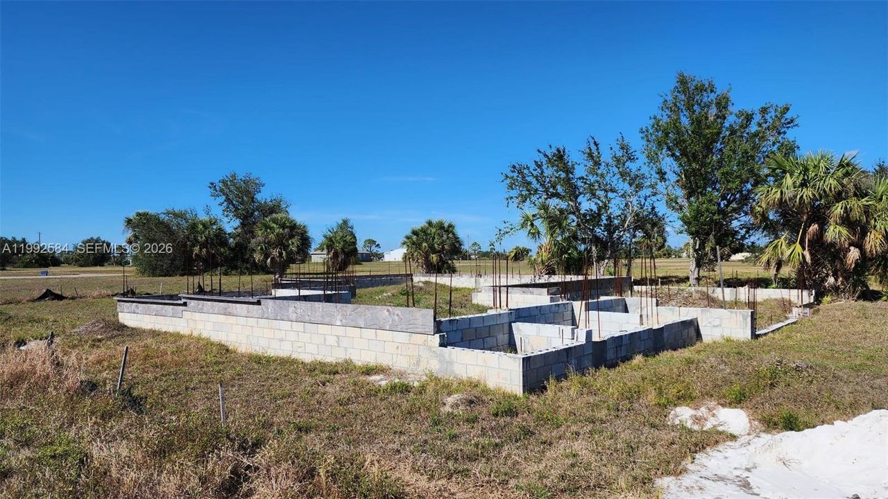 待售: $105,000 (0.19 acres)