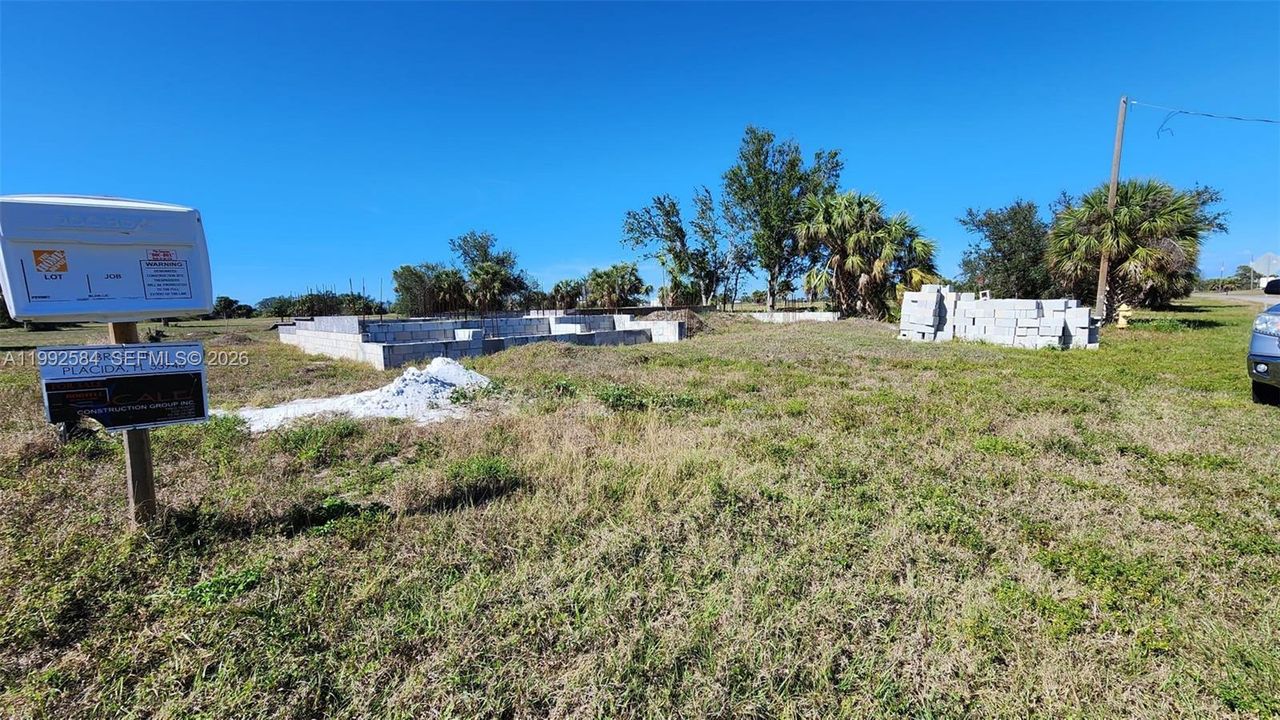 待售: $105,000 (0.19 acres)