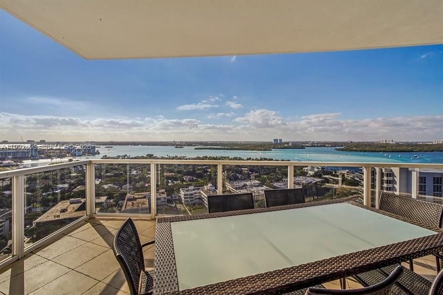 Active With Contract: $12,000 (3 beds, 4 baths, 2918 Square Feet)