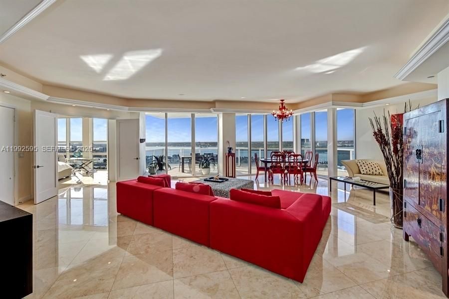 Active With Contract: $12,000 (3 beds, 4 baths, 2918 Square Feet)