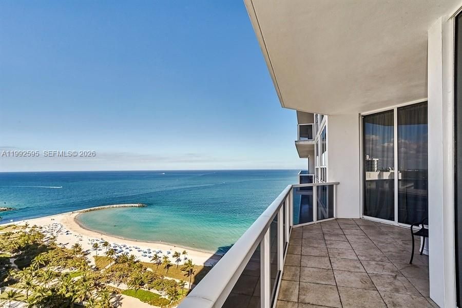 Active With Contract: $12,000 (3 beds, 4 baths, 2918 Square Feet)