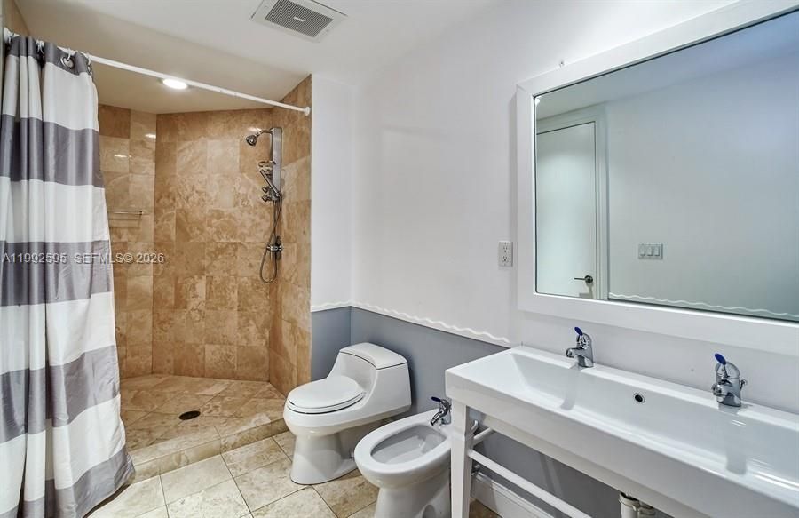 Active With Contract: $12,000 (3 beds, 4 baths, 2918 Square Feet)