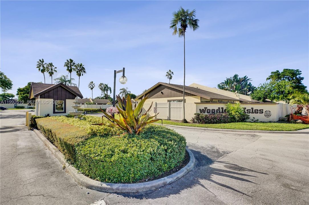 En Venta: $357,900 (2 camas, 2 baños, 1064 Pies cuadrados)