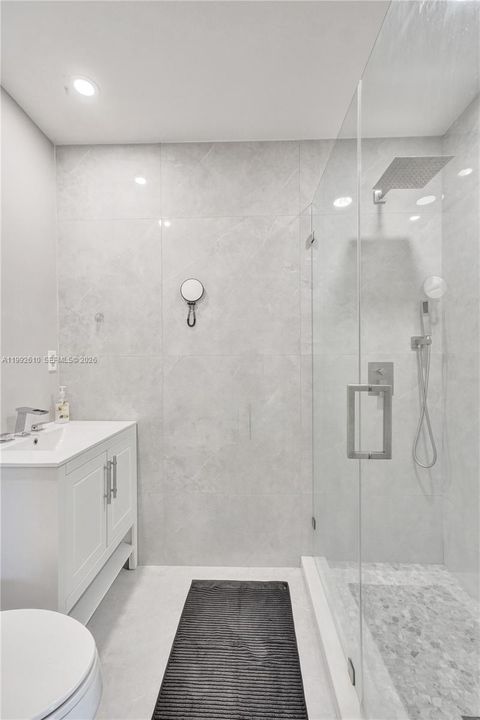 En Venta: $357,900 (2 camas, 2 baños, 1064 Pies cuadrados)