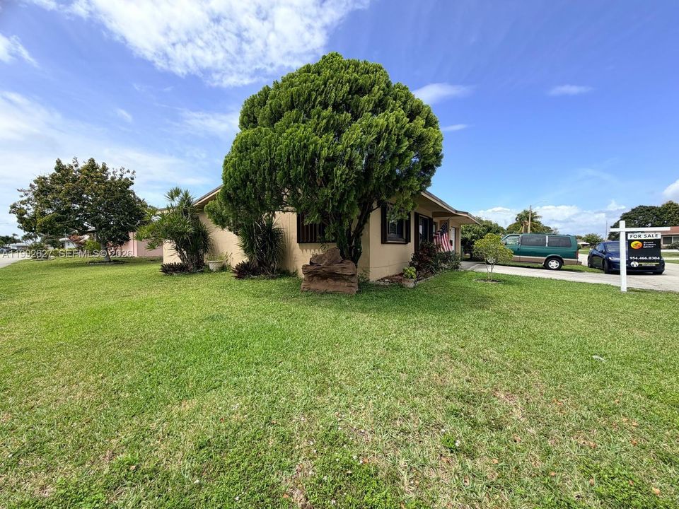 Vendido Recientemente: $255,000 (2 camas, 1 baños, 806 Pies cuadrados)