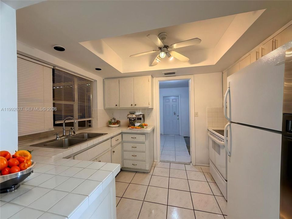 Vendido Recientemente: $255,000 (2 camas, 1 baños, 806 Pies cuadrados)