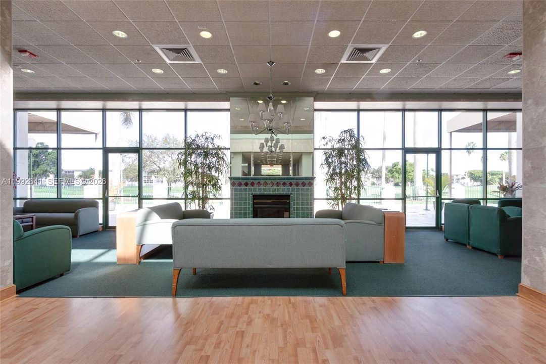 CLUBHOUSE