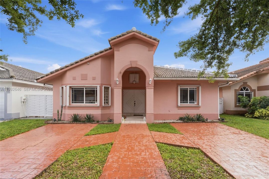 For Sale: $710,000 (3 beds, 2 baths, 1878 Square Feet)