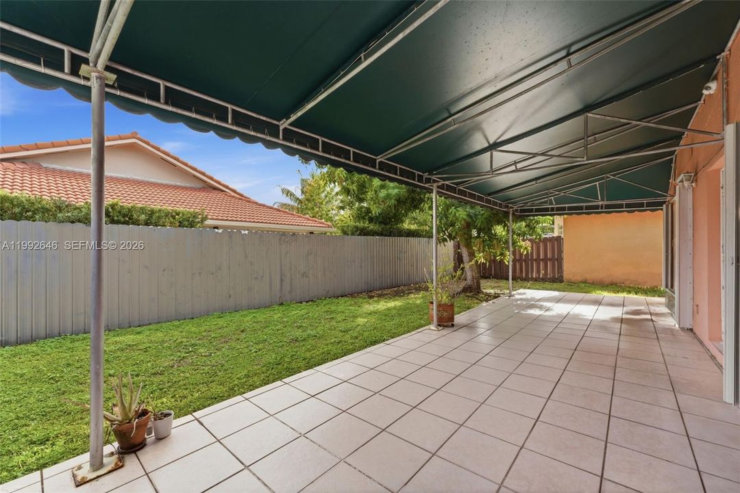 For Sale: $710,000 (3 beds, 2 baths, 1878 Square Feet)